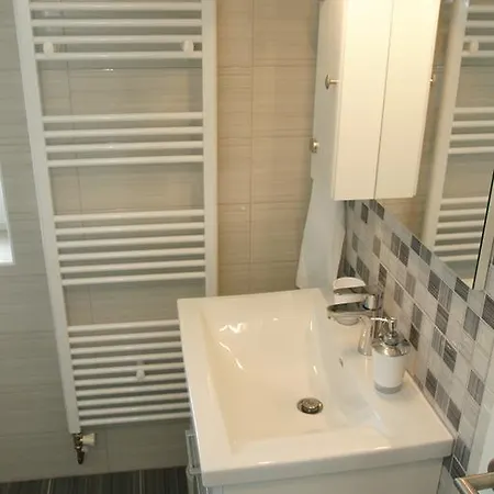 Appartement Lucica *